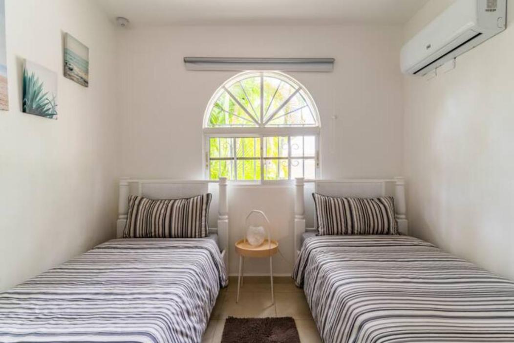 Cozy 2 Bdr Condo, With Pool Area And Free Wifi プンタ・カナ エクステリア 写真